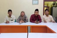 Direktur Koperasi Syariah Alfa Mabruk beserta Staf